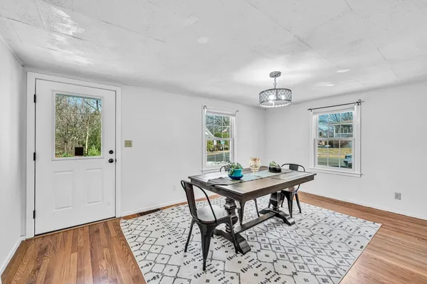 $375,000 | 48 Fairview Street, East Longmeadow, MA 01028