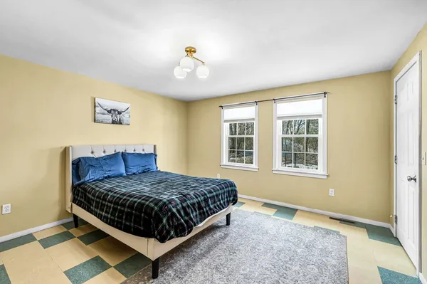 $375,000 | 48 Fairview Street, East Longmeadow, MA 01028