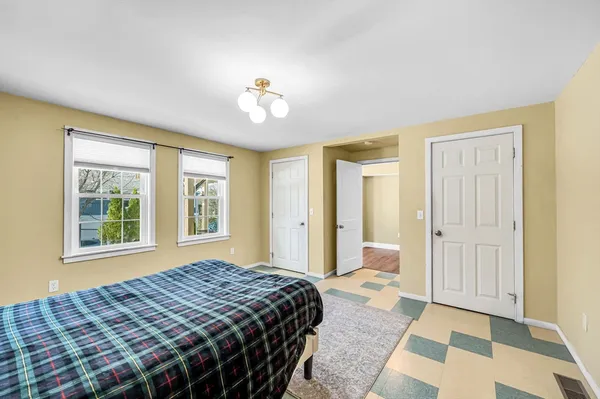$375,000 | 48 Fairview Street, East Longmeadow, MA 01028