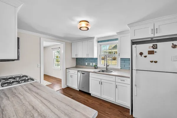 $375,000 | 48 Fairview Street, East Longmeadow, MA 01028