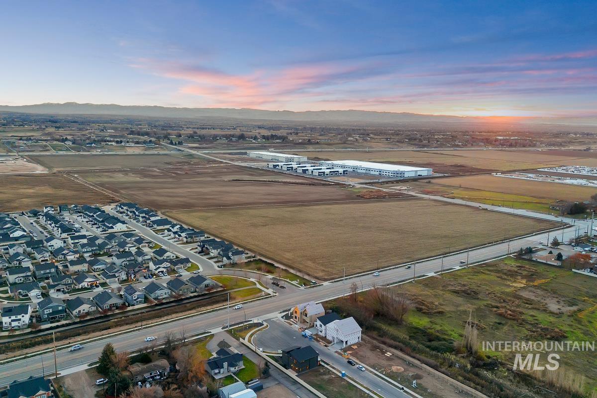 53 North Feather Reed Avenue Meridian, ID 83642 - Photo 5 of 6