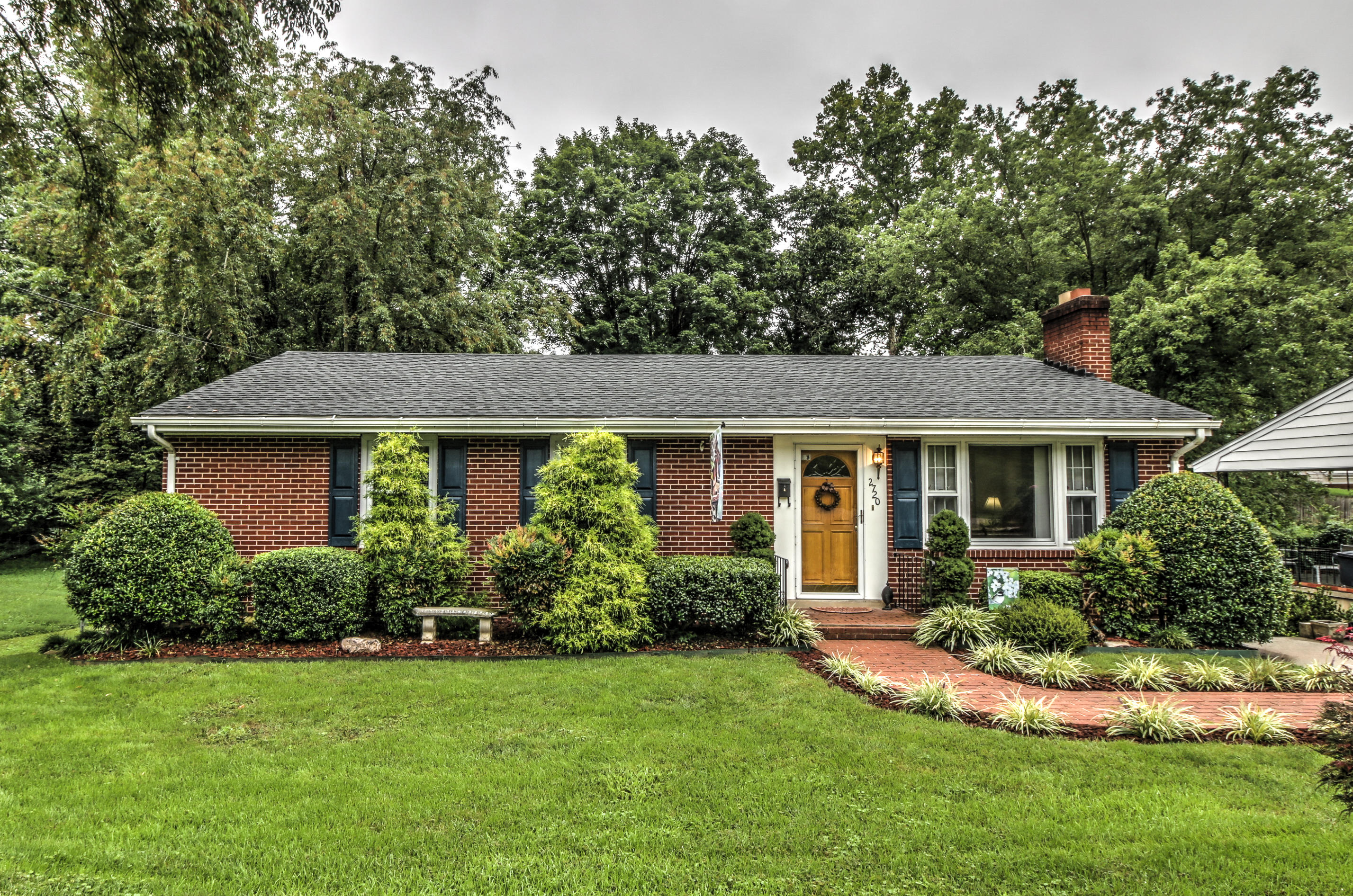 2720 Montvale Road Southwest Roanoke, VA 24015 - Photo 1 of 27 Front View