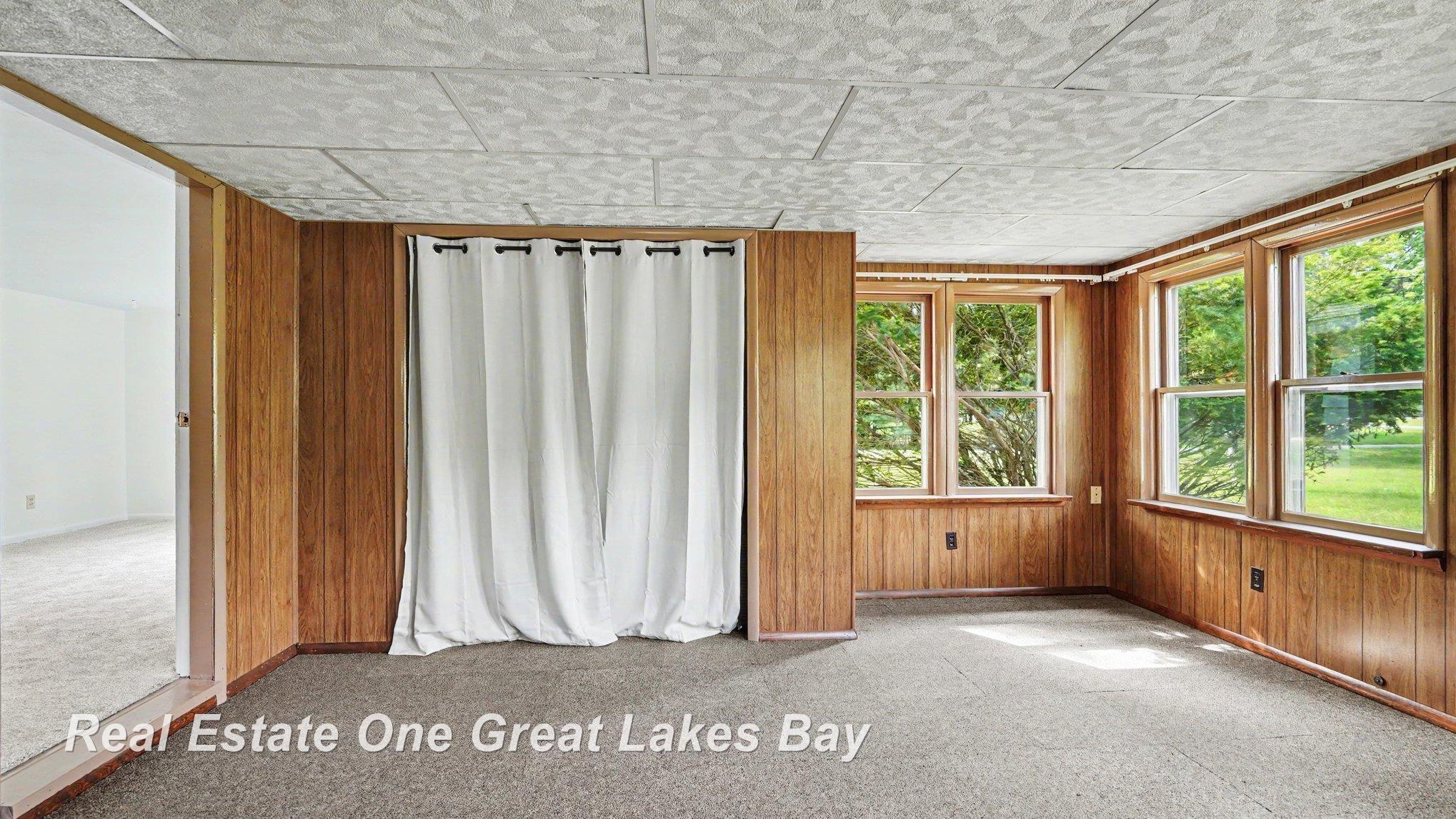 11075 Spencer Road St. Charles, MI 48655 - Photo 15 of 31