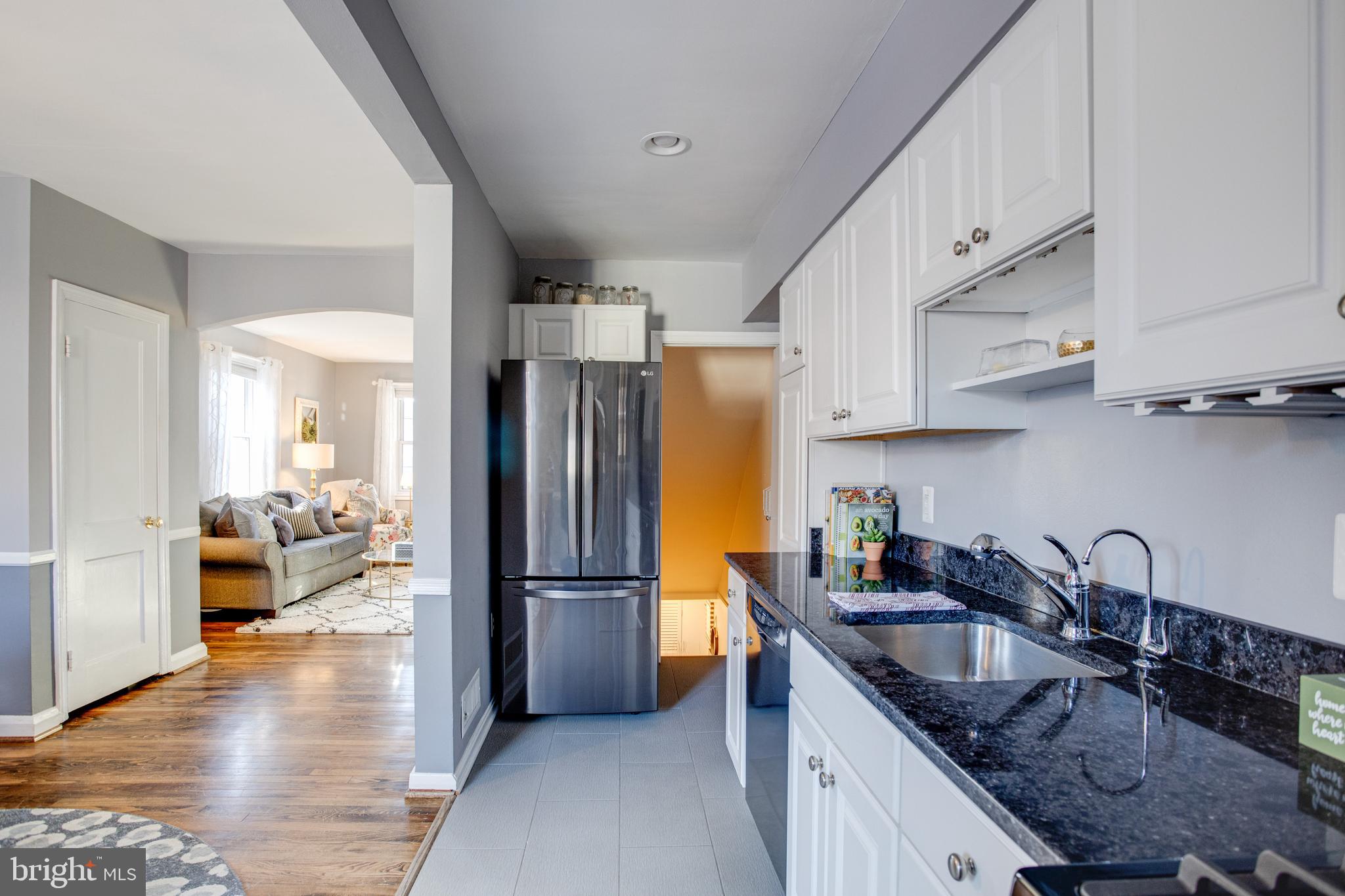 8323 Hillendale Road Baltimore, MD 21234 - Photo 13 of 41 Kitchcen