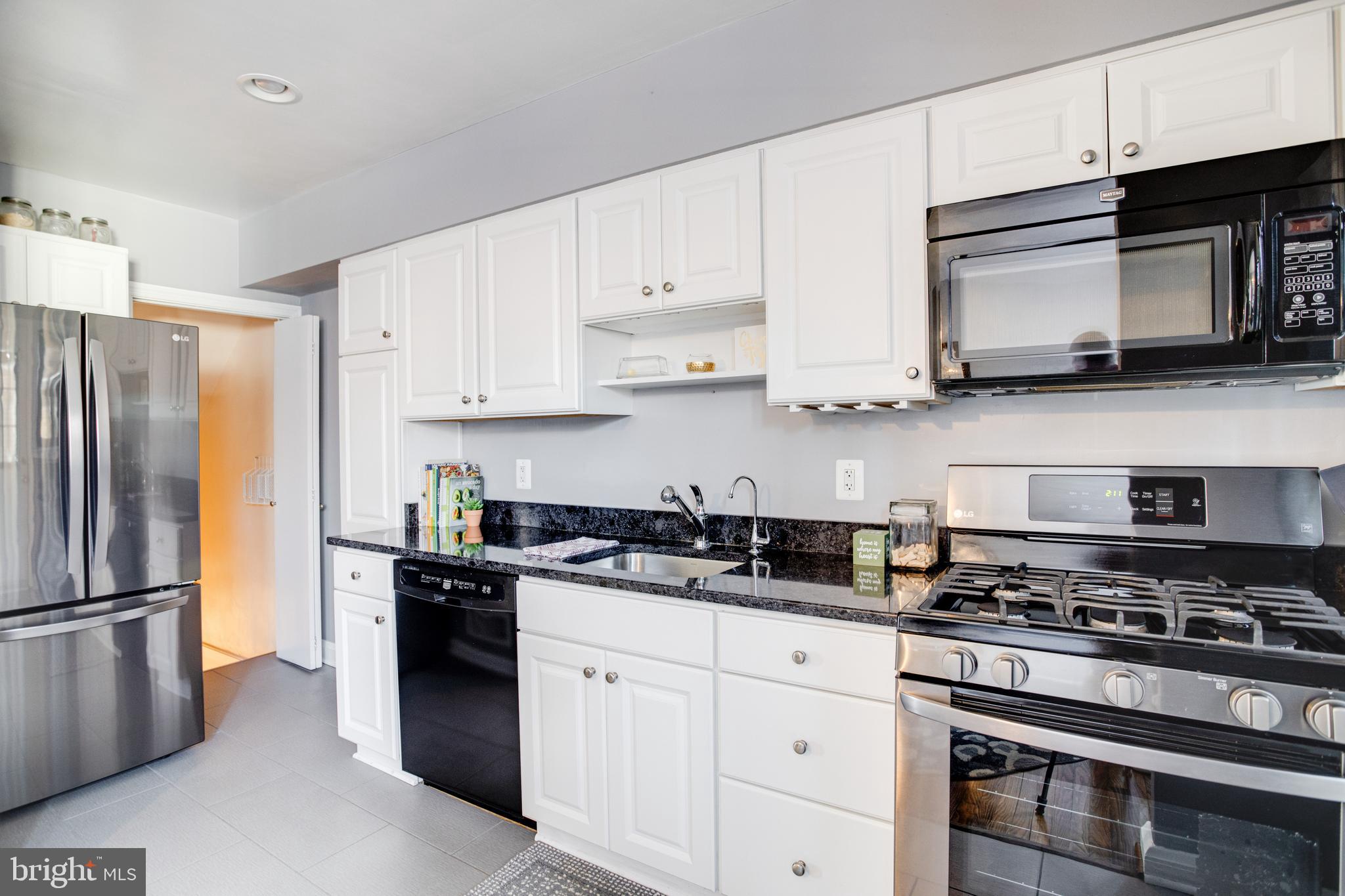 8323 Hillendale Road Baltimore, MD 21234 - Photo 14 of 41 Kitchen