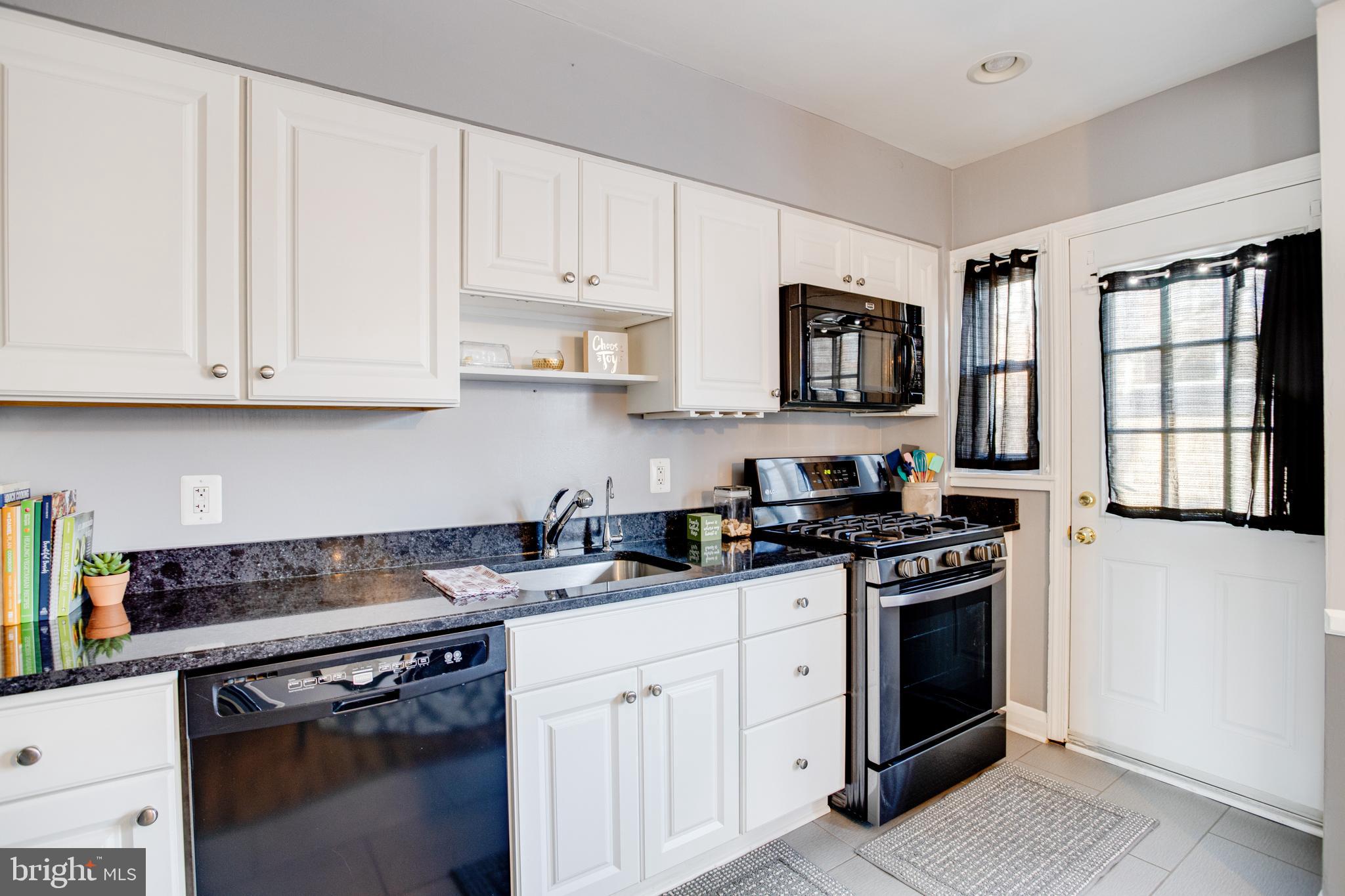 8323 Hillendale Road Baltimore, MD 21234 - Photo 15 of 41 Kitchen