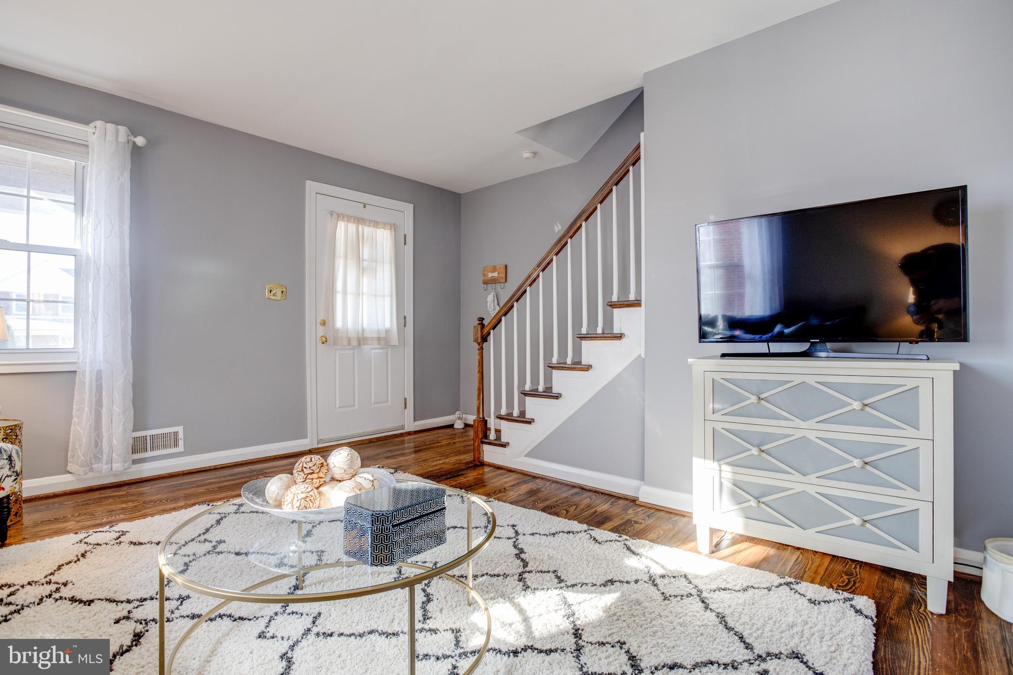 8323 Hillendale Road Baltimore, MD 21234 - Photo 6 of 41 Spacious Living Room