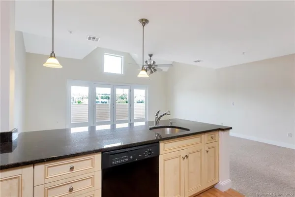 $589,000 | 4 Daskams Lane, Unit 326, Norwalk, CT 06851