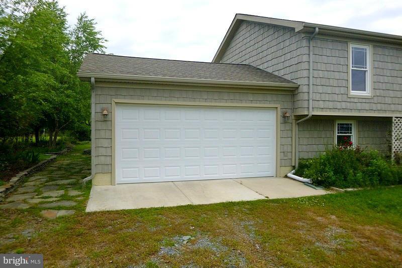 1029 Wagner Point Road Cambridge, MD 21613 - Photo 2 of 23 Exterior (Front)