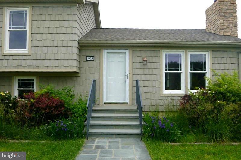 1029 Wagner Point Road Cambridge, MD 21613 - Photo 3 of 23 Exterior (Front)
