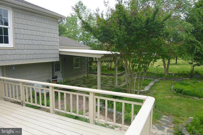 1029 Wagner Point Road Cambridge, MD 21613 - Photo 5 of 23 Exterior (Rear)