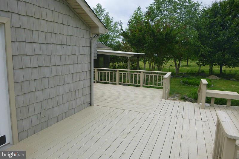 1029 Wagner Point Road Cambridge, MD 21613 - Photo 6 of 23 Exterior (Rear)