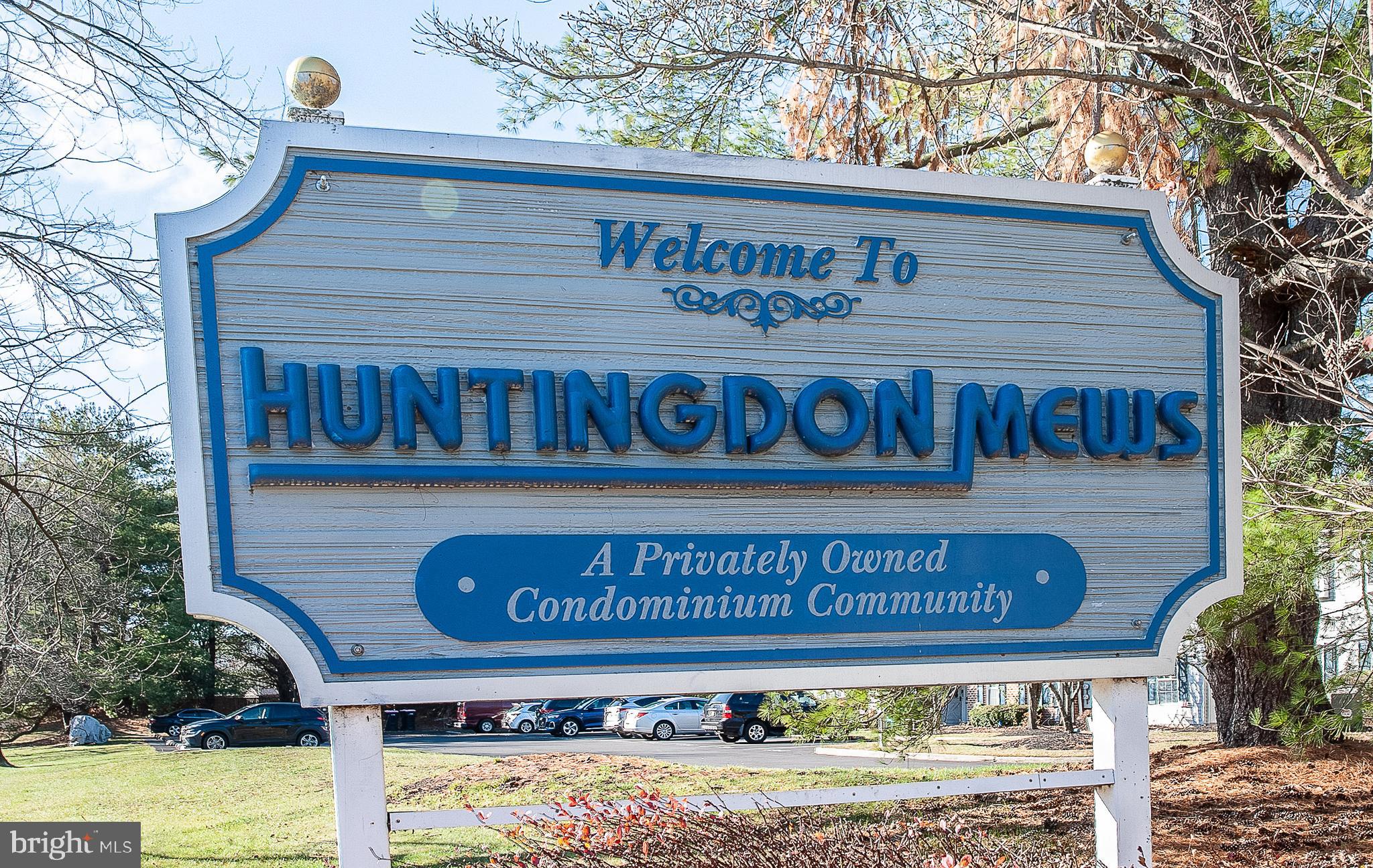 1010 Huntingdon Mews Clementon, NJ 08021 - Photo 2 of 19 a sign on the side of a building