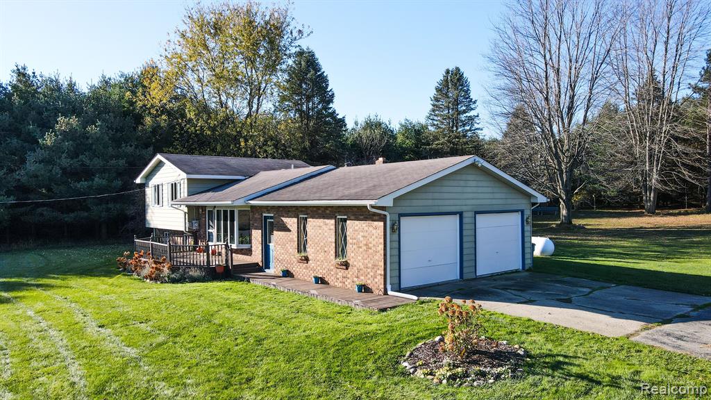 5100 Schott Road Mayville, MI 48744 - Photo 3 of 27