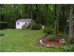 279 Hampstead Road Derry, NH 03038 - Photo 3 of 5