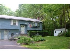 279 Hampstead Road Derry, NH 03038 - Photo 4 of 5