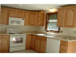 279 Hampstead Road Derry, NH 03038 - Photo 5 of 5