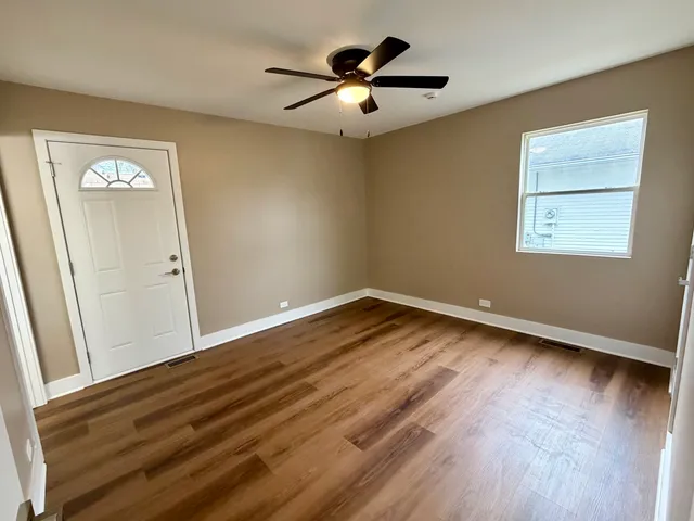 $424,900 | 54 Brantwood Avenue, Elk Grove Village, IL 60007