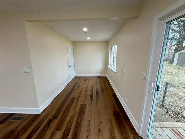 $424,900 | 54 Brantwood Avenue, Elk Grove Village, IL 60007