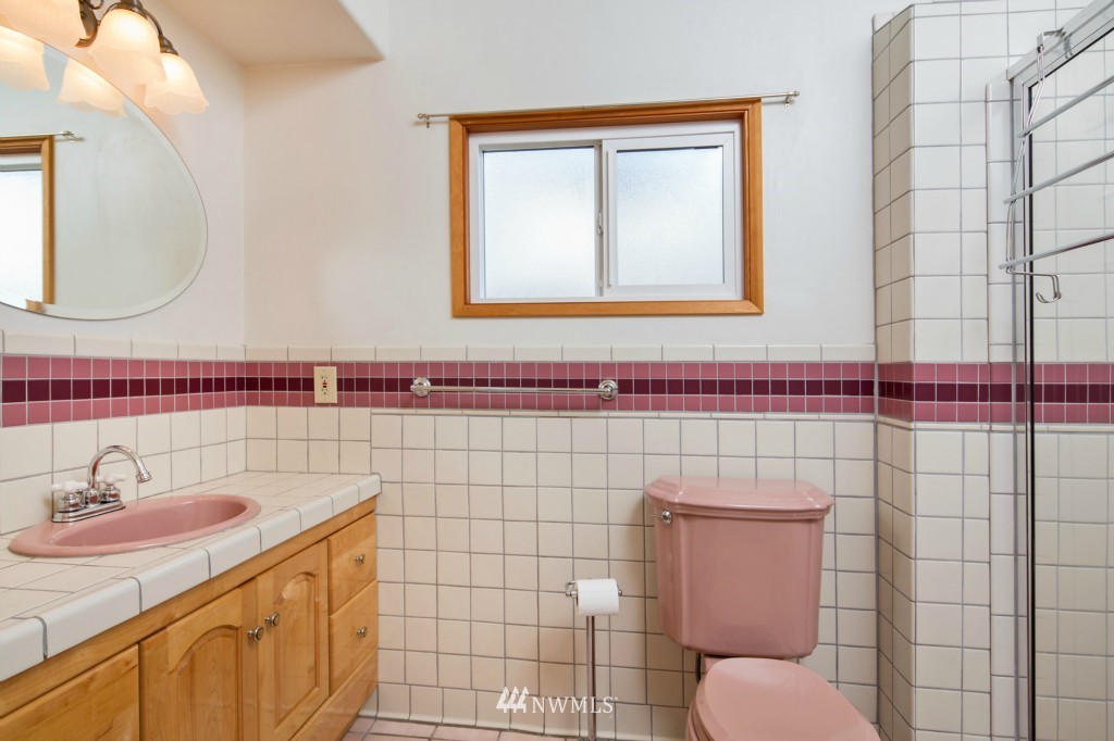 3417 Rockefeller Avenue Everett, WA 98201 - Photo 12 of 15