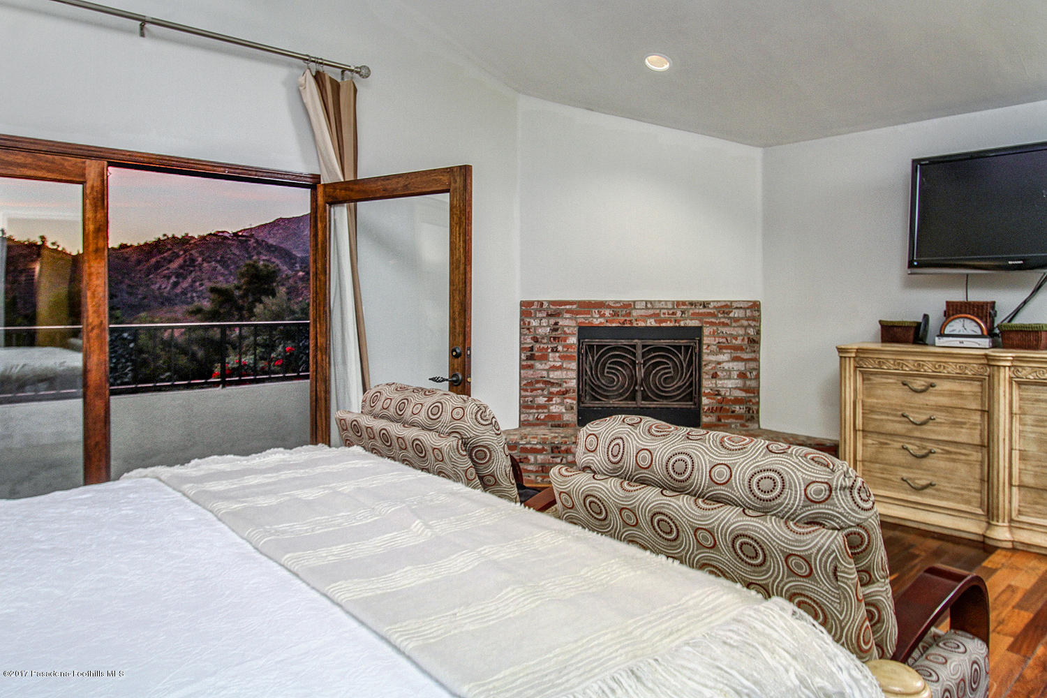 4301 El Prieto Road Altadena, CA 91001 - Photo 26 of 32 El Prieto Rd 4301 026-mls