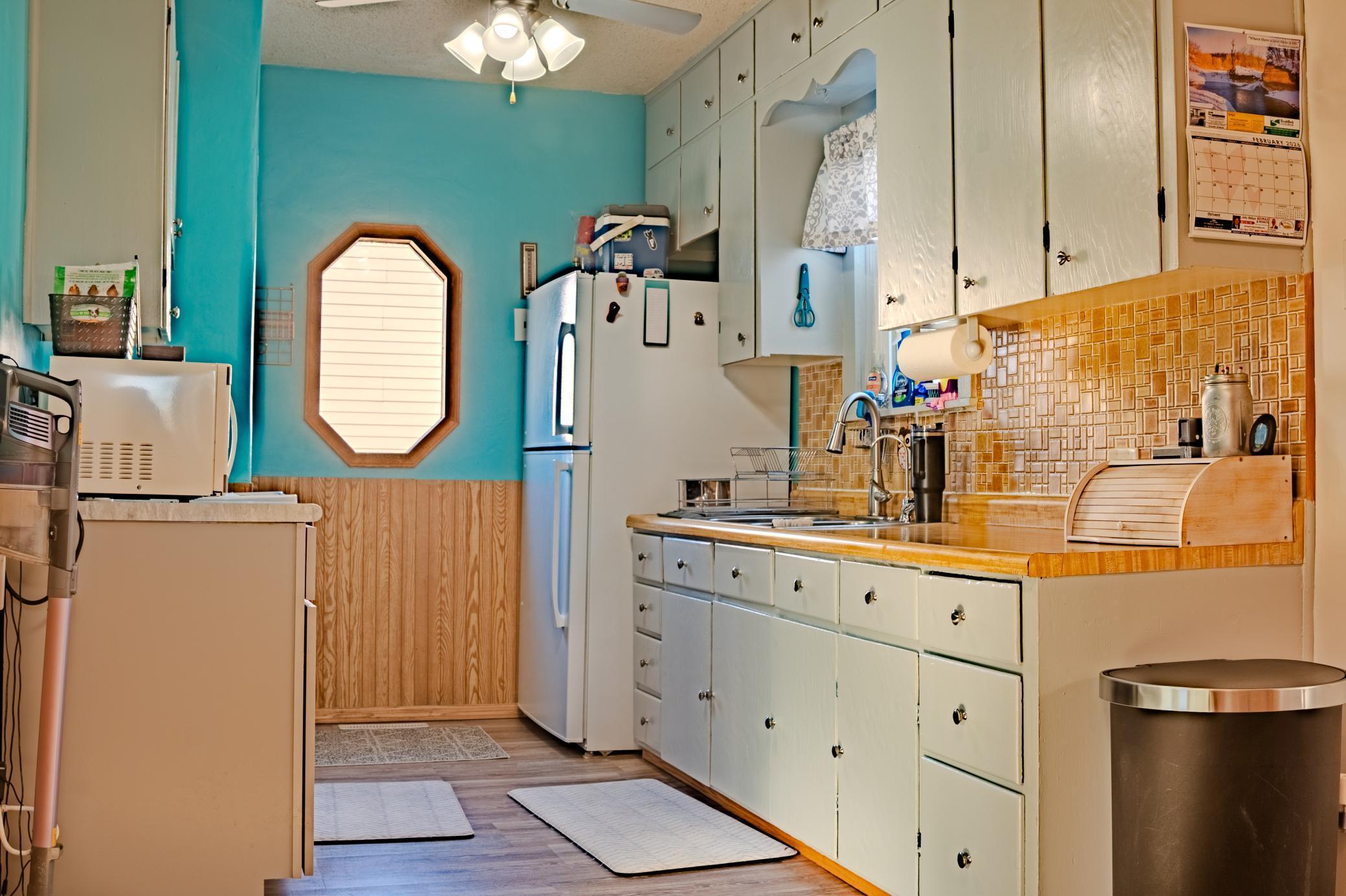 309 Center Avenue Spring Valley, MN 55975 - Photo 4 of 27