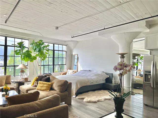 $2,900 | 200 North San Fernando Road, Unit 219, Los Angeles, CA 90031