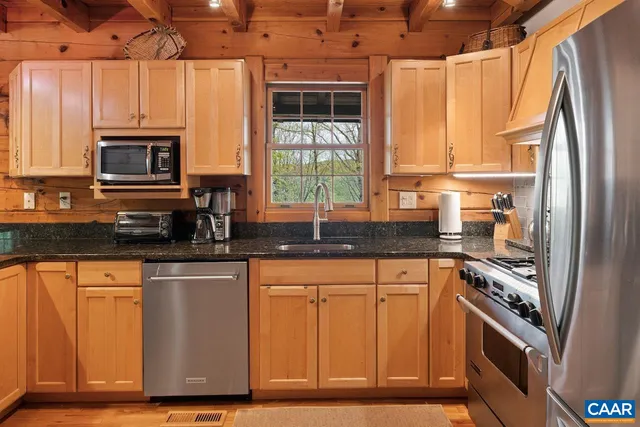 $815,000 | 355 River Bluff Lane, Faber, VA 22938