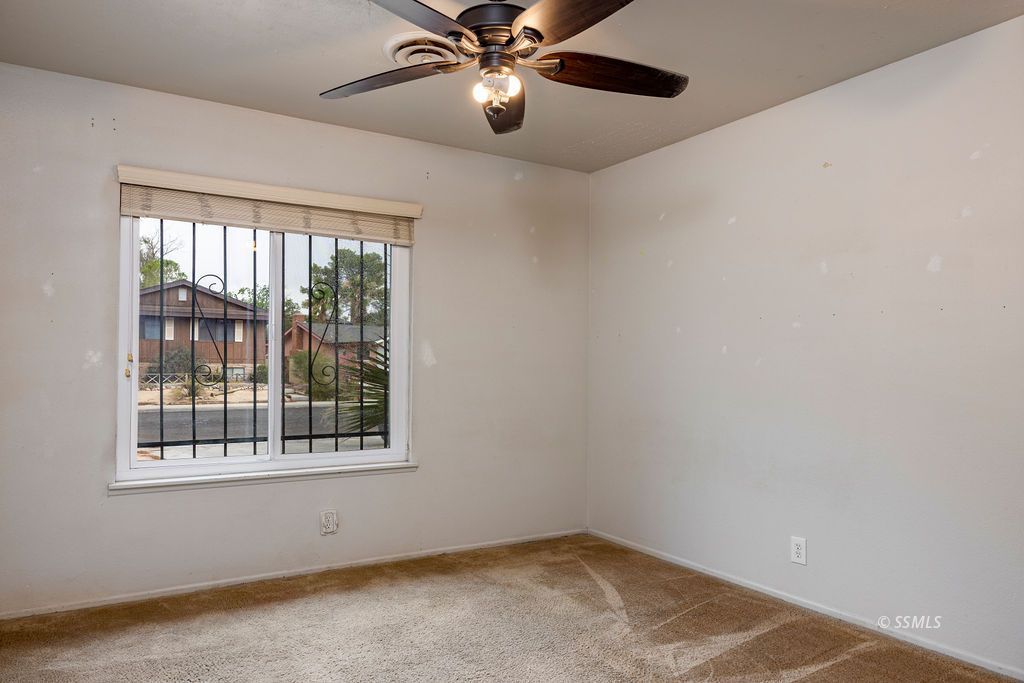 913 North Sierra View Street Ridgecrest, CA 93555 - Photo 17 of 39