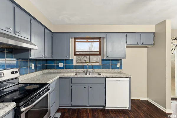 $149,900 | 1701 West Thames Drive, Peoria, IL 61614