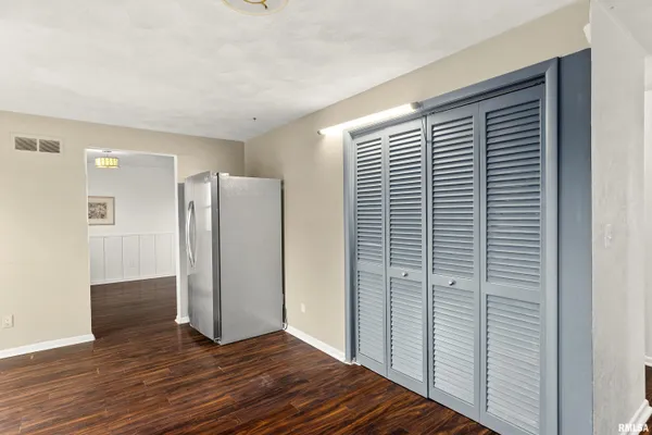 $149,900 | 1701 West Thames Drive, Peoria, IL 61614