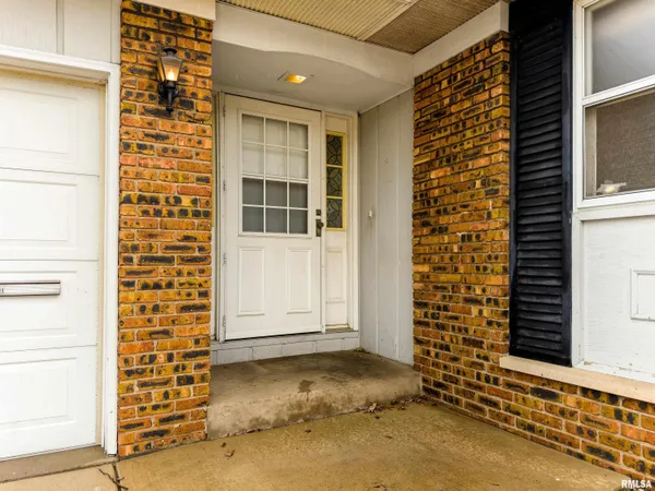 $149,900 | 1701 West Thames Drive, Peoria, IL 61614