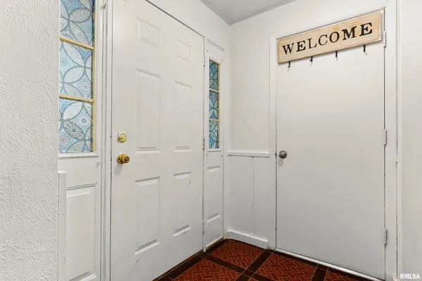 $149,900 | 1701 West Thames Drive, Peoria, IL 61614