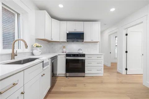 $1,299,999 | 7 Sheffield Avenue, Newport, RI 02840