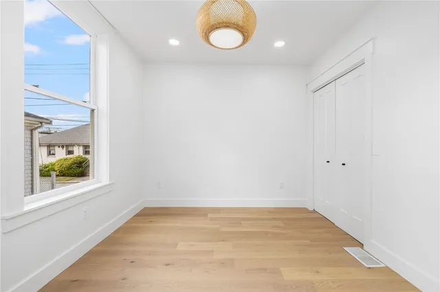 $1,299,999 | 7 Sheffield Avenue, Newport, RI 02840