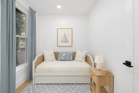 $1,299,999 | 7 Sheffield Avenue, Newport, RI 02840