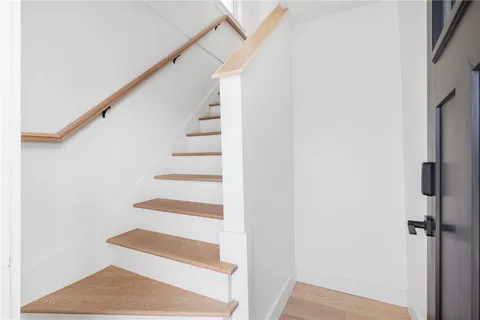 $1,299,999 | 7 Sheffield Avenue, Newport, RI 02840