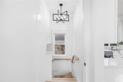 $1,299,999 | 7 Sheffield Avenue, Newport, RI 02840