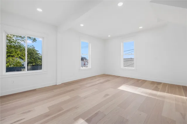 $1,299,999 | 7 Sheffield Avenue, Newport, RI 02840