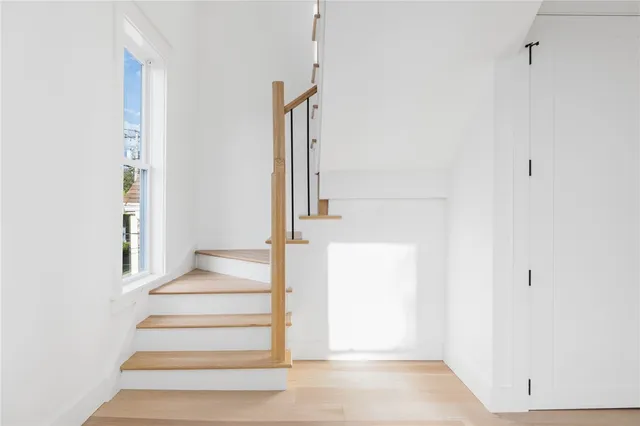 $1,299,999 | 7 Sheffield Avenue, Newport, RI 02840