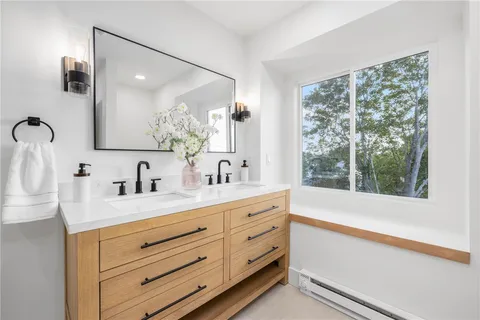 $1,299,999 | 7 Sheffield Avenue, Newport, RI 02840