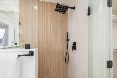 $1,299,999 | 7 Sheffield Avenue, Newport, RI 02840