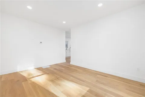 $1,299,999 | 7 Sheffield Avenue, Newport, RI 02840