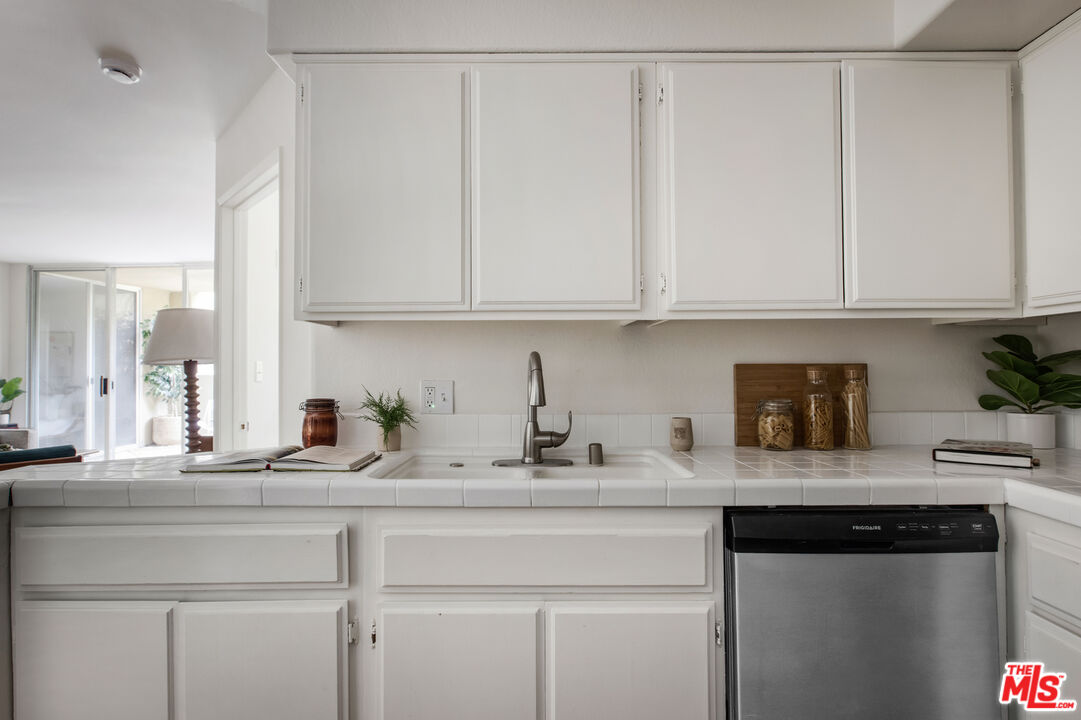 6140 Monterey Road, Unit 312 Los Angeles, CA 90042 - Photo 15 of 39