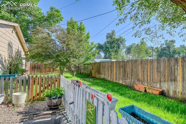 $229,999 | 609 Bennett Avenue, Colorado Springs, CO 80909