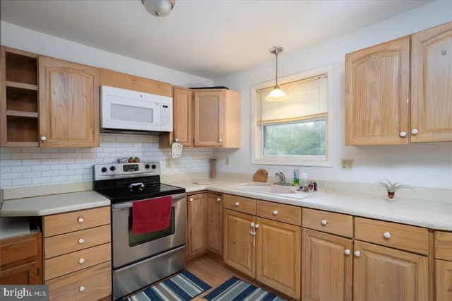 $208,000 | 218 East Sunset Avenue, Greensboro, MD 21639