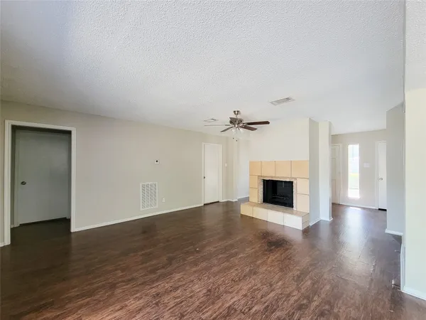 $1,950 | 18402 Tall Cypress Drive, Spring, TX 77388