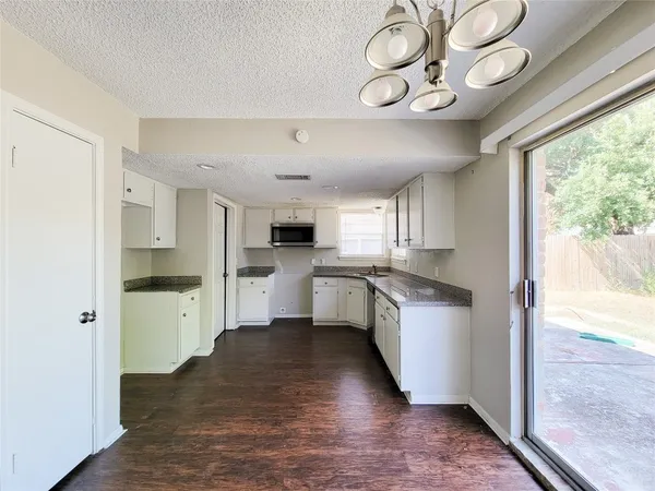 $1,950 | 18402 Tall Cypress Drive, Spring, TX 77388