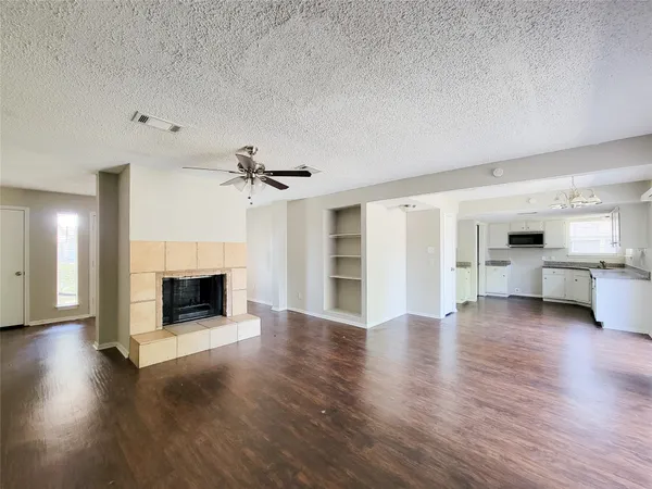 $1,950 | 18402 Tall Cypress Drive, Spring, TX 77388