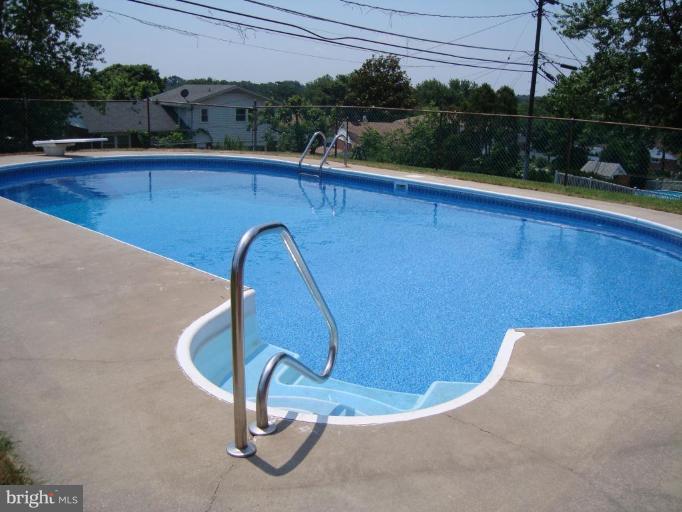 5 Avery Court Rosedale, MD 21237 - Photo 2 of 22 Swimming Pool